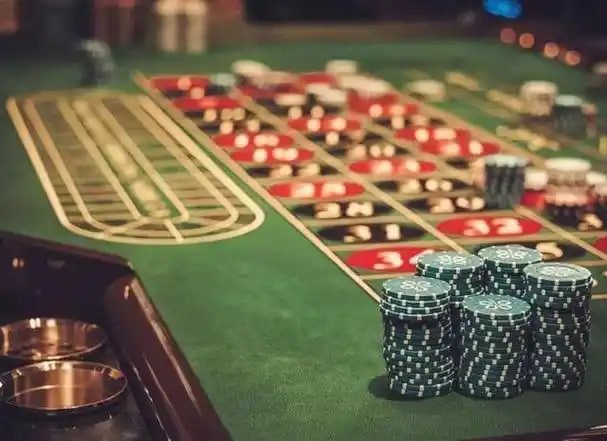 Numerical outcome tracking display in Dream Number tournaments